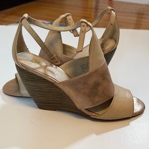 Elegant Beige Wedge Sandals